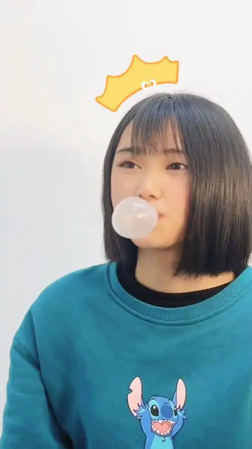 你吃过跳跳泡泡糖吗有跳跳糖的口感还能吹泡泡没想到这么有趣