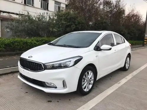 普通轿车 - 绵阳易安达汽车租赁有限公司