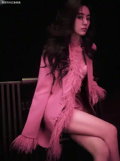 徐艺洋23年男人装写真676767封面