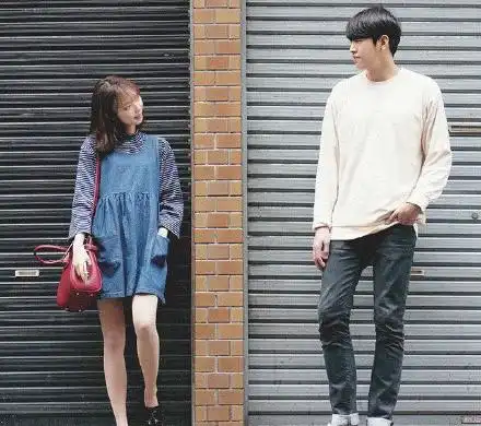 150女生和180男生接吻是什么体验?