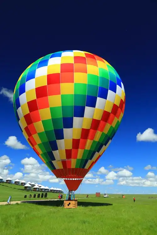 内蒙古呼伦贝尔市呼和诺尔旅游景区2021年6月11日试飞热气球圆满成功