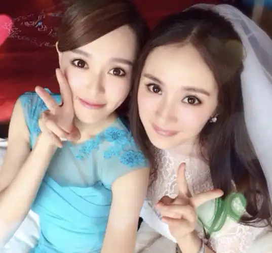 她们的关系,让唐嫣和杨幂都羞红了脸_娄艺潇_迪丽热巴_王洋