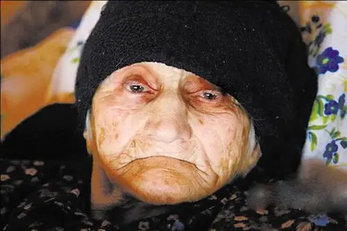 安季萨·赫维恰娃活了几岁 老奶奶说之前劝她别喝酒的医生几十年前就