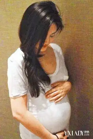 杨幂大肚子孕妇照少女范十足 最美孕妇照大盘点