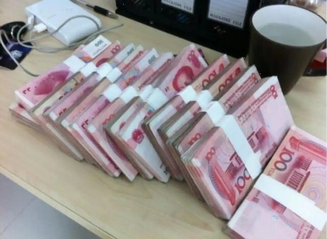 偶尔在和朋友小聚,去玩,去旅游,这些都是得用钱的.