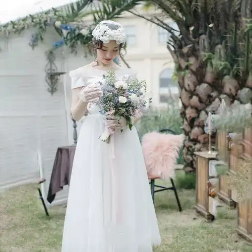 韩式新娘出门森系超仙修身一字缎面简约白色婚纱