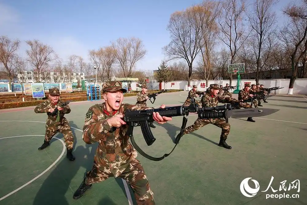 武警甘肃总队平凉支队实战练兵点燃训练场