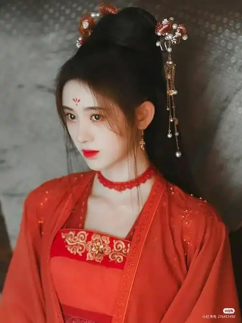 蓝护鞠为王7897古有西施和貂蝉,现有四川鞠婧祎7897古有秦王