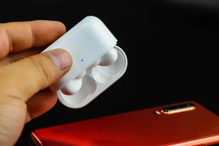 日常使用还不错,老花粉体验荣耀亲选earbudsx1耳机