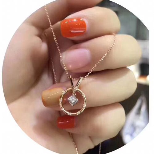 18k玫瑰金钻石吊坠项链锁骨链女花枝钻石套链时尚彩金项链奢侈品