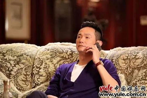 果靖霖反派在影视剧中一般是不被追捧的,然而果靖霖饰演的何立东却