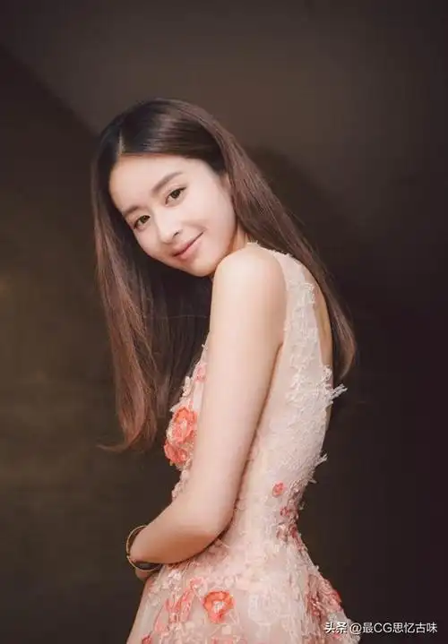 常德山青水秀,水土好,正所谓"一方水土养一方人",这里美女如云,而有