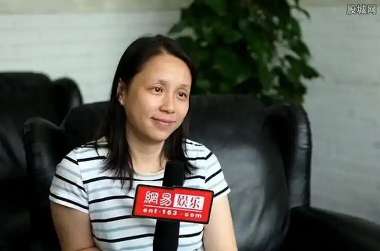 李维嘉妻子龙丹妮很丑但背景却惊为天人 龙丹妮家族大有来头