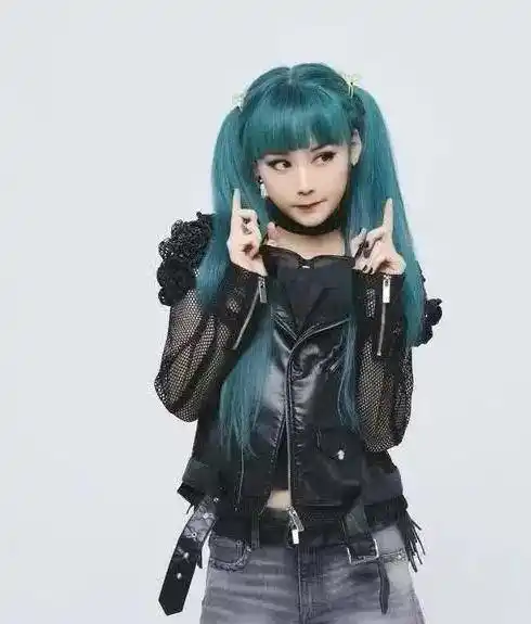 比如《老炮儿》,《功夫瑜伽》,《唐人街探案》等等,在她身上累积的