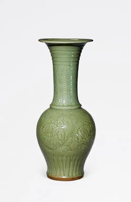 明洪武龙泉窑青釉刻花大凤尾瓶