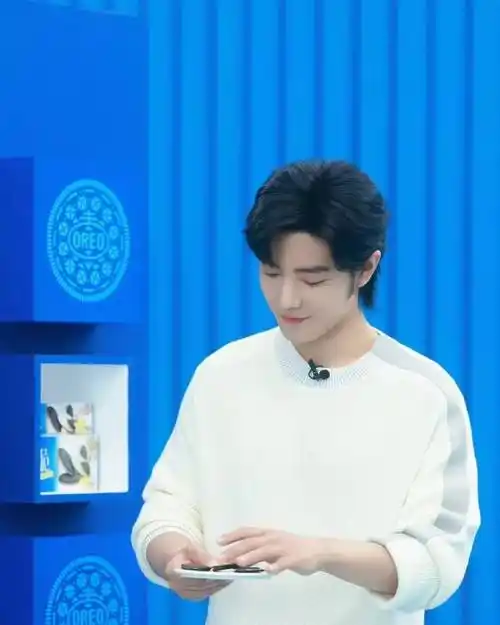 26娱乐瓜:王一博成毅肖战唐嫣刘诗诗许凯张彬彬刘学义郑业成_品牌