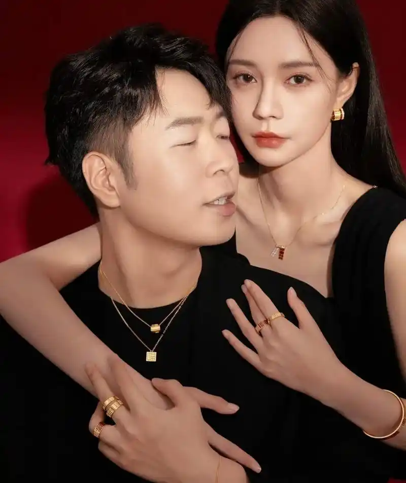 杜海涛和沈梦辰合体卖珠宝,感觉没啥购买欲.