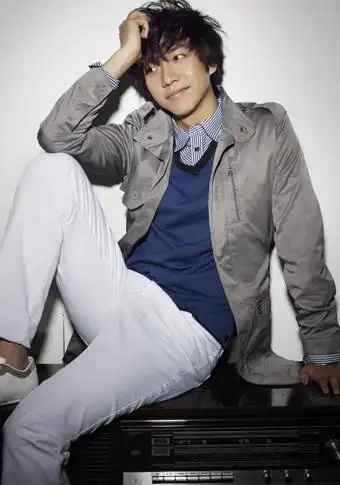 "可爱女婿"李胜基时尚主张 春装风向标