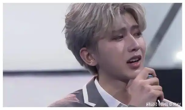 蔡徐坤作为新生代偶像,其音乐风格和舞台表现一直备受争议.