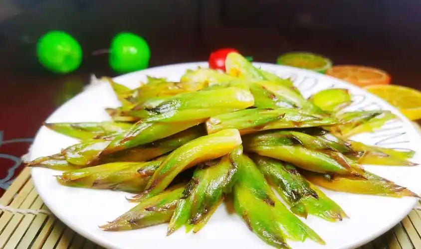 广东人最爱吃的清炒霸王花,口感清爽滑嫩,老公一人吃一盘