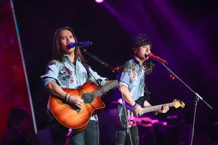 跟动力合唱动力火车20年巡演成都开唱在即邀你共忆热血青春