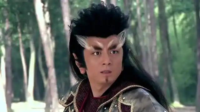 封神英雄榜琼霄法力高强杨戬与哮天犬以二敌一无法战胜琼霄