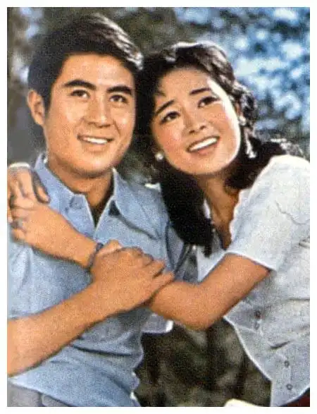 63岁著名演员张瑜,与丈夫离婚后单身29年,如今美丽依旧