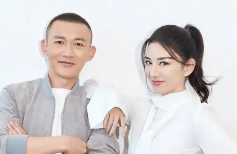 黄奕聂远合作20年后再同框!曾经的金童玉女,今差距为何这么大?