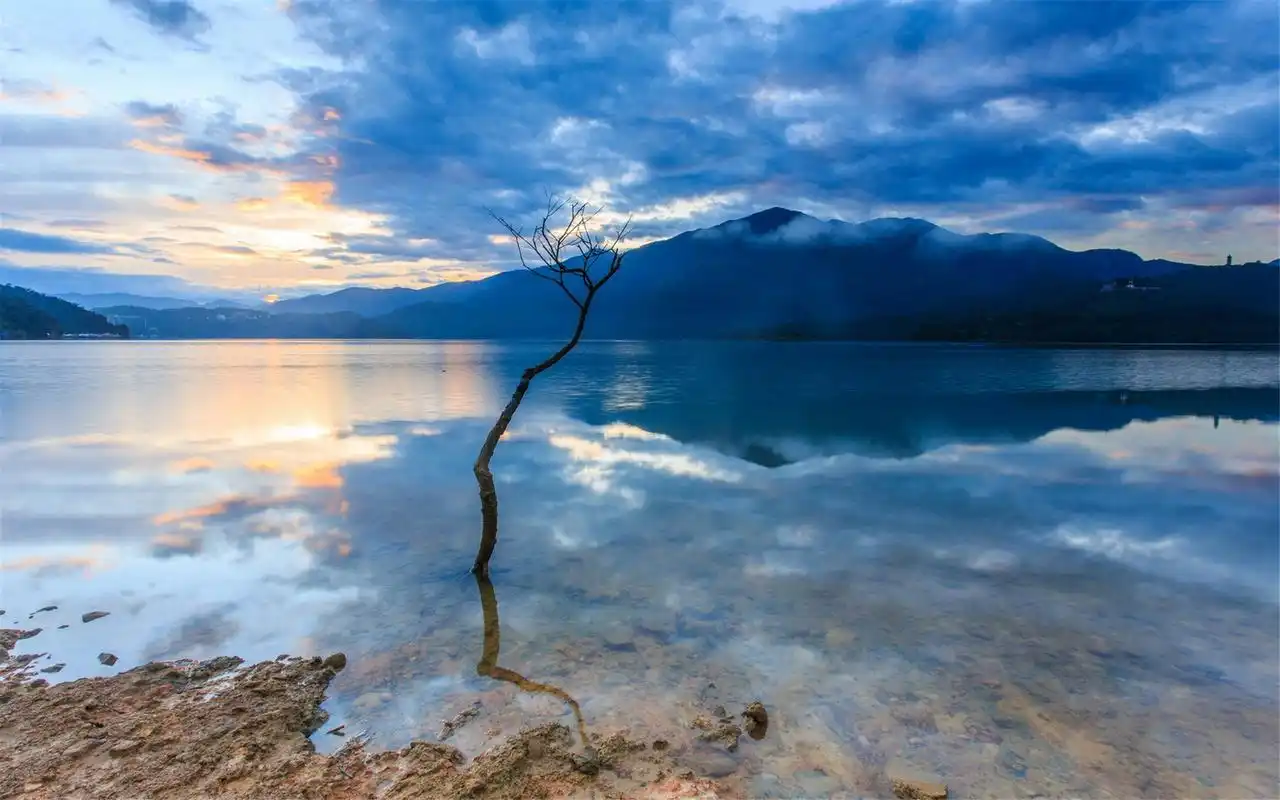 精选清新大自然美丽的蓝色风景高清素材图片电脑桌面壁纸下载7p