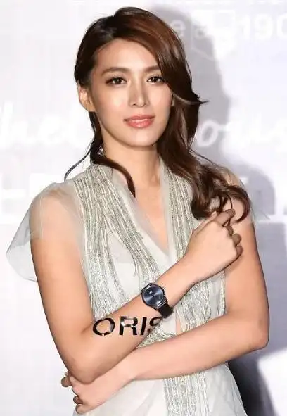 修杰楷前女友宣布婚讯,晒出胎儿b超照,网友:奉子成婚?