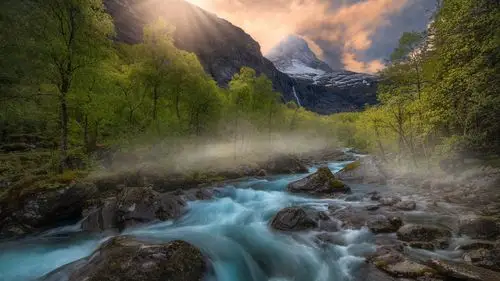 挪威最美的山光湖色