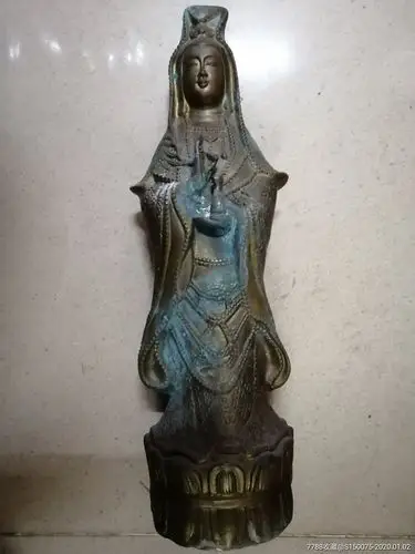 现代工艺品--超大型老铜器观音像高38厘米