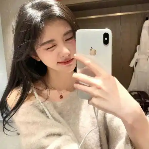 鞠婧祎:内娱最爱对镜自拍的女明星,没有之一,每一张都是绝绝子_小鞠