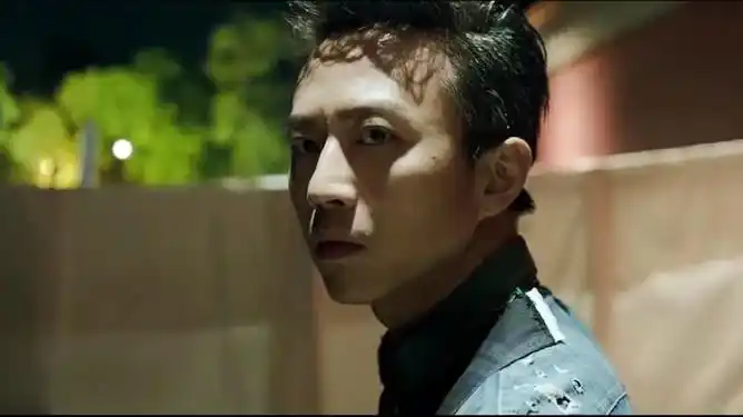 分手大师:分手大师太嘚瑟,唐大山叫来老六教训他,原因简单粗爆