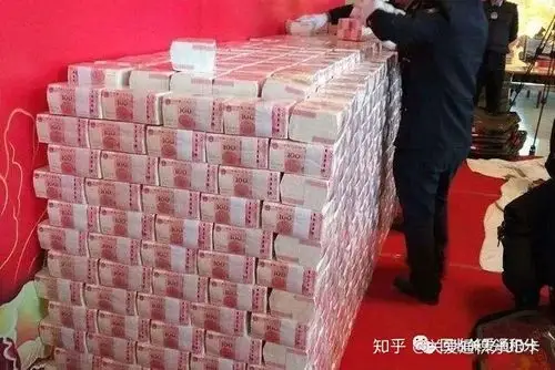 7万户,从这也能看出来有5000万现金存