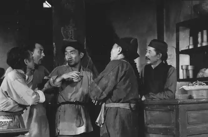 p data-id="gncn2pqnwt">《阿q正传》是上海电影制片厂摄制的故事片