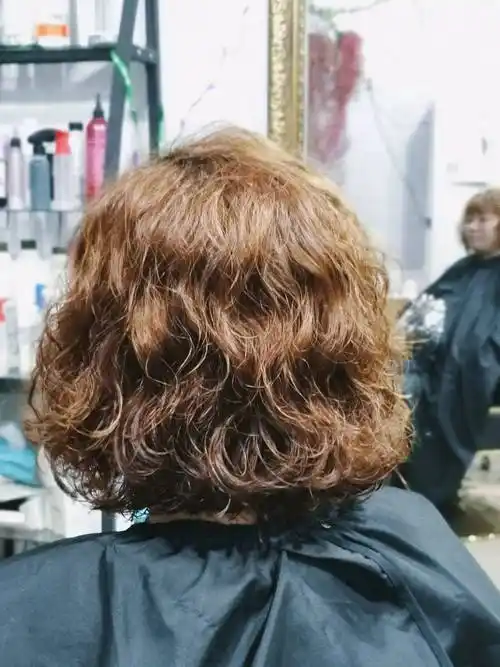 最火女士短发14款,烫卷剪短美美哒,看着很心动_时尚_造型_发型