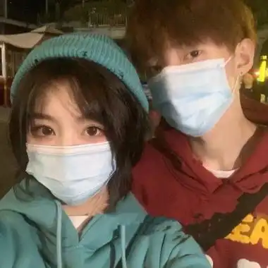 真人情头两张一人一半分开