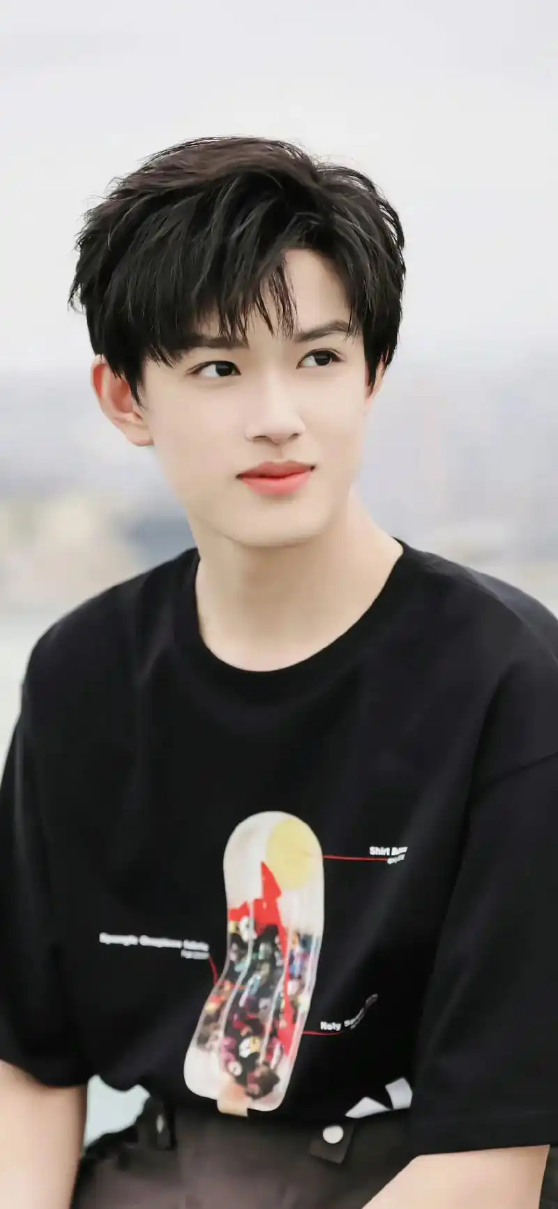 来一波张极壁纸.#tf家族张极#张极 - 抖音
