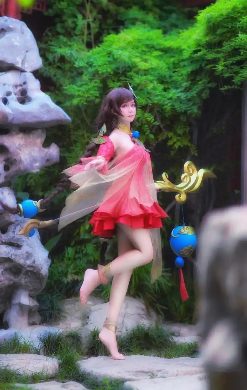 王者荣耀大乔cos,coser腿精本精,这是一个又看脸又看腿的时代