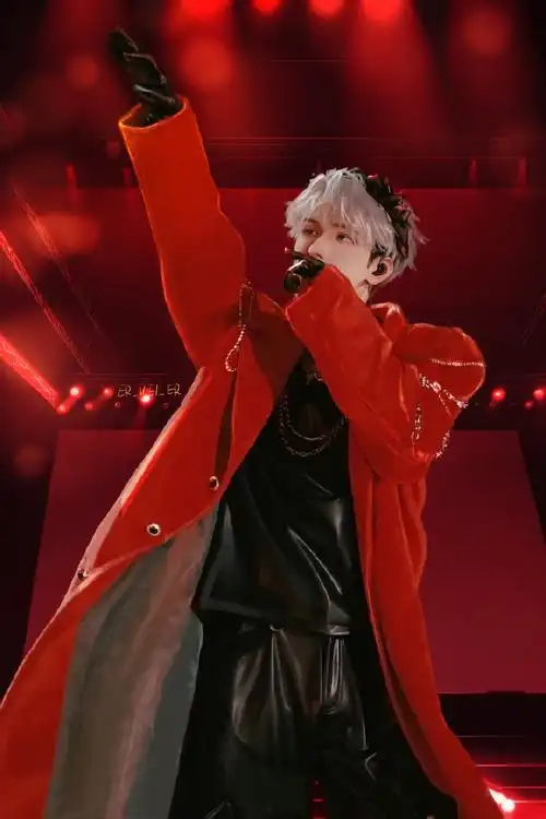 置顶严浩翔超话#超话星动告白局##520晒出最美应援色#姗姗来迟的h,ff