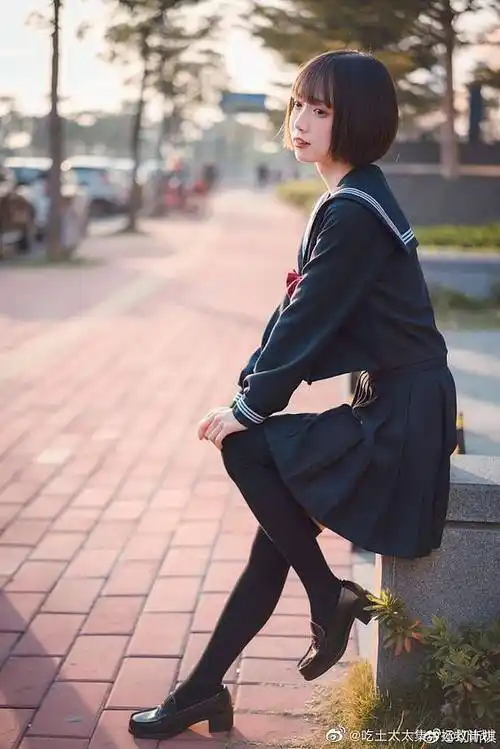 日系校服妹子jk百褶裙坐姿