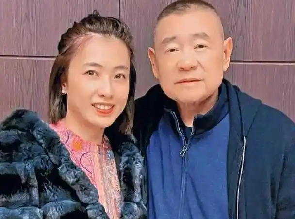 刘銮雄开记者会回应改遗嘱,还直言和甘比结婚是另有目的?