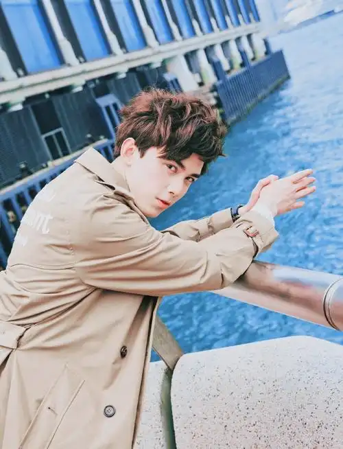 吴磊[超话]# @吴磊leo 来自bewithleo吴磊资源博 - 微博