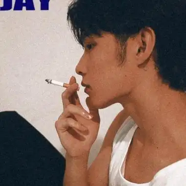 高清伤感侧脸男生抽着烟的头像图片