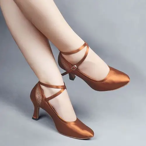 丹宝罗拉丁舞鞋女成人中高跟舞蹈鞋软底中跟交谊广场跳舞女鞋摩登