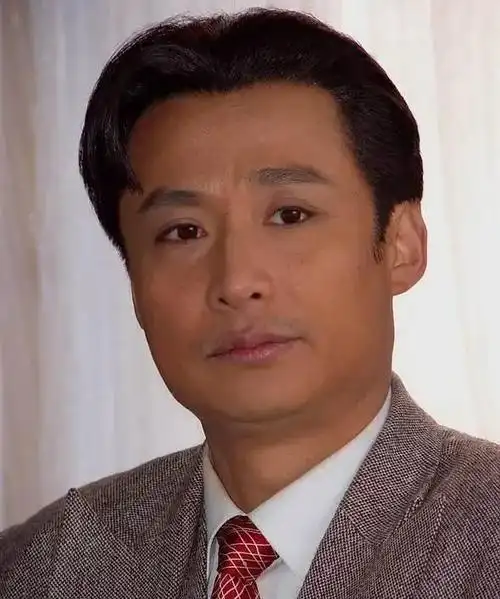 周野芒(内地影视演员)_尚可名片