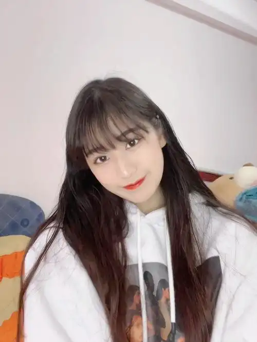 我很漂亮,漂亮的不是我,是20岁 #进击的2021-美女视频-搜狐视频