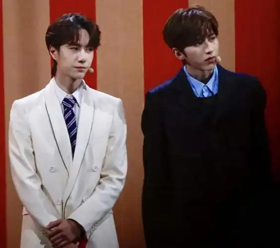 蔡徐坤粉丝屠王一博广场,没有骂战很文明,比作品谁更有底气?_腾讯新闻