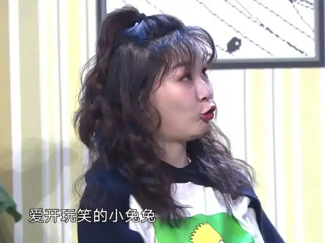 挤眉弄眼太浮夸?金靖春晚小品被质疑,她高情商回应化解尴尬